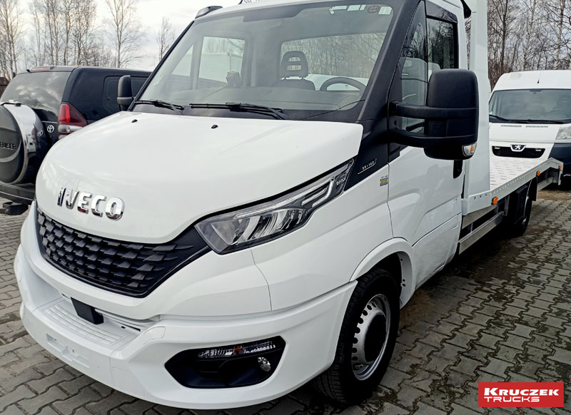 wypożyczalnia busów iveco daily laweta